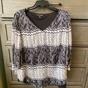 Women's Plus Size Sara Michelle 3/4 Sleeve Butterfly Sleeve Blouse Size 1X